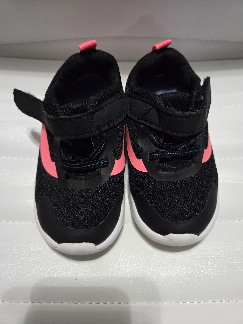 Athletic Works Infant Girls' Black & Hyper Pink Sneakers Size 6